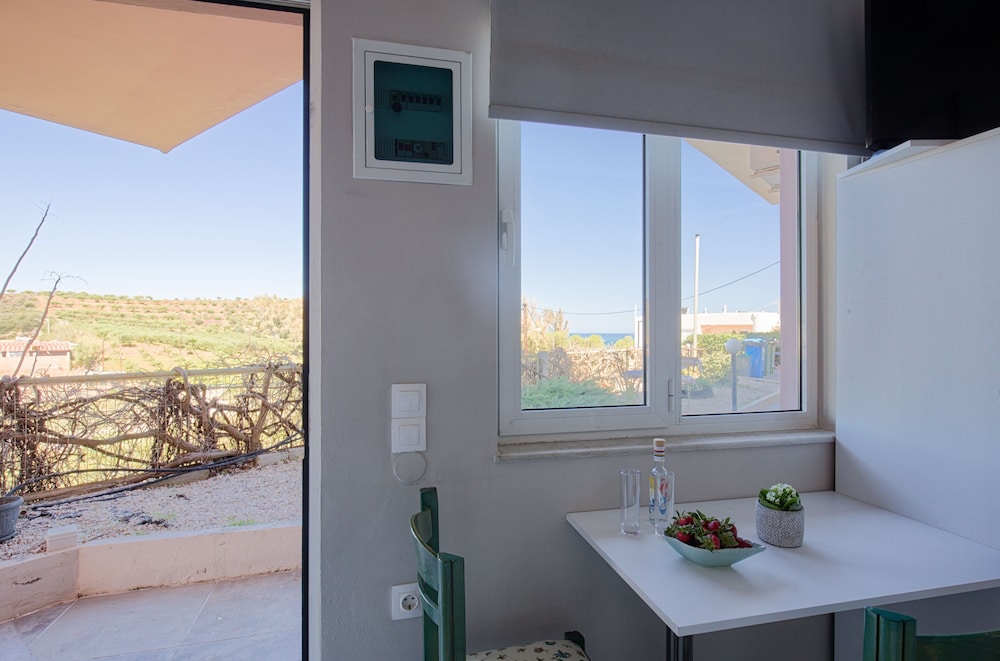 Yasmine Apartments
