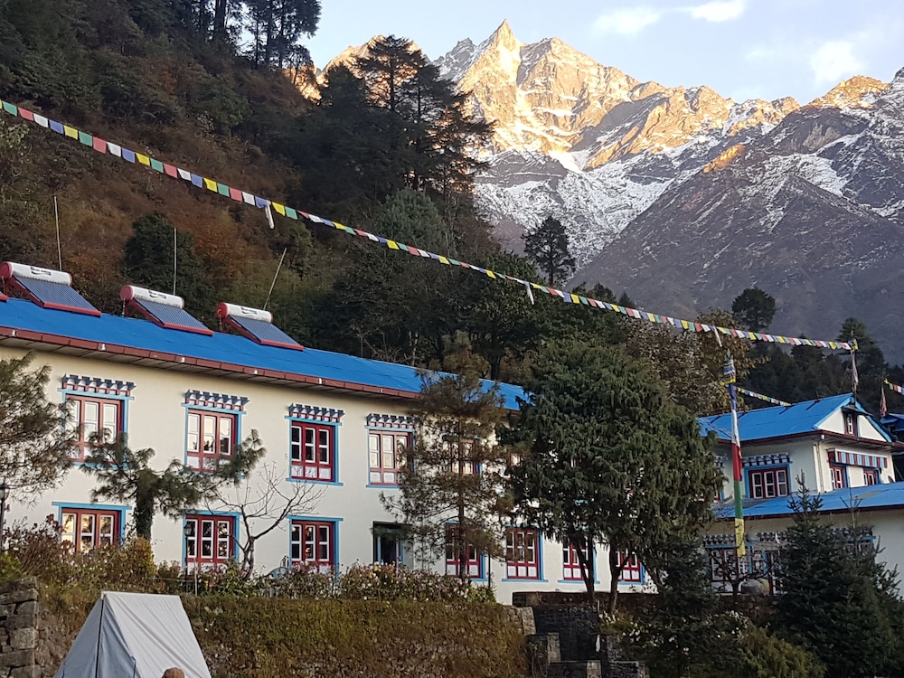 Himalaya Lodge
