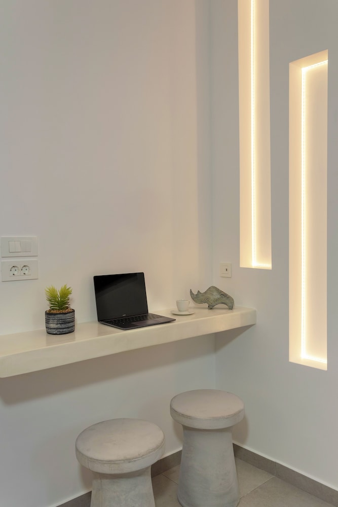 LInea Luxury Suites