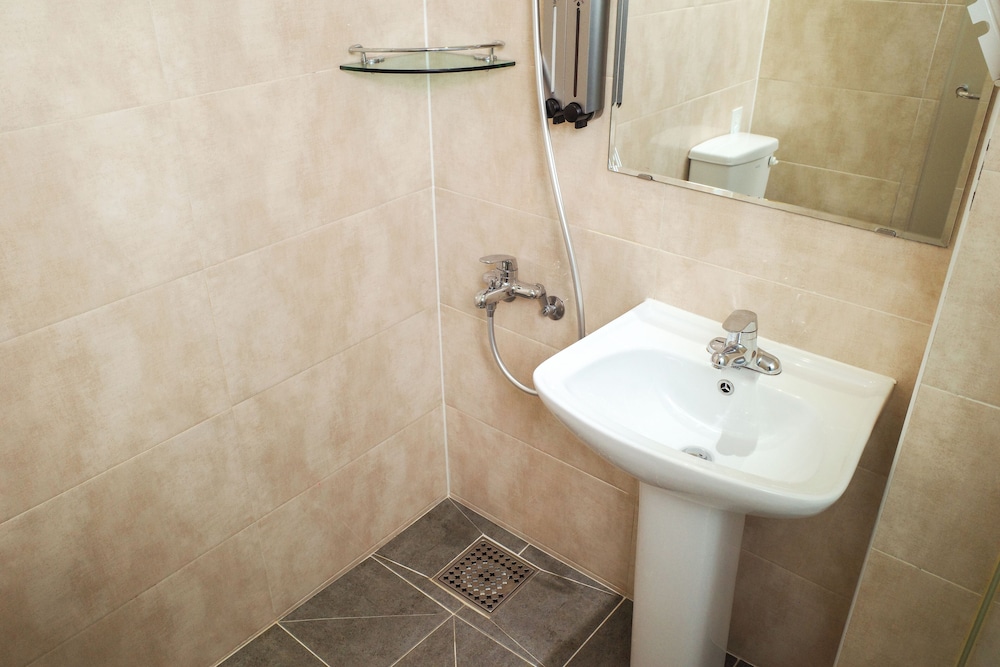 Starria Hostel foreign guest only 63