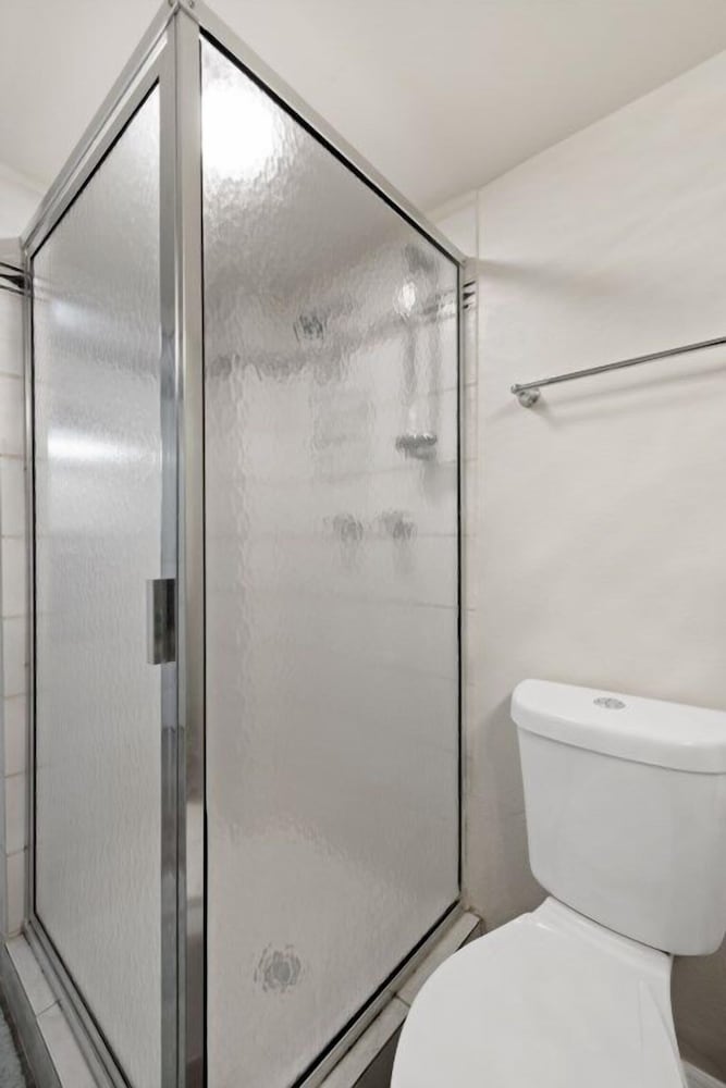 Pelican Inlet C119, Near Beach: Pool & Tennis 2 Bedroom Condo