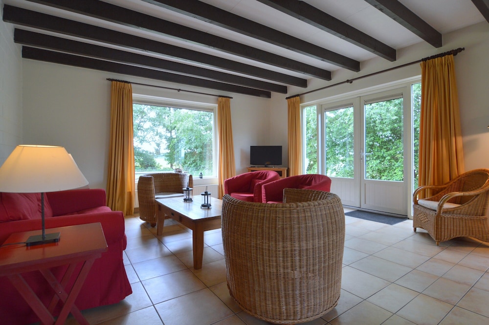 Holiday Home with Meadow View near Forests