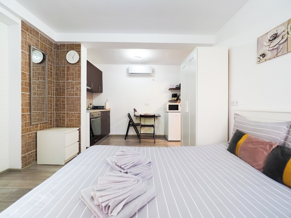 Ben Apartments