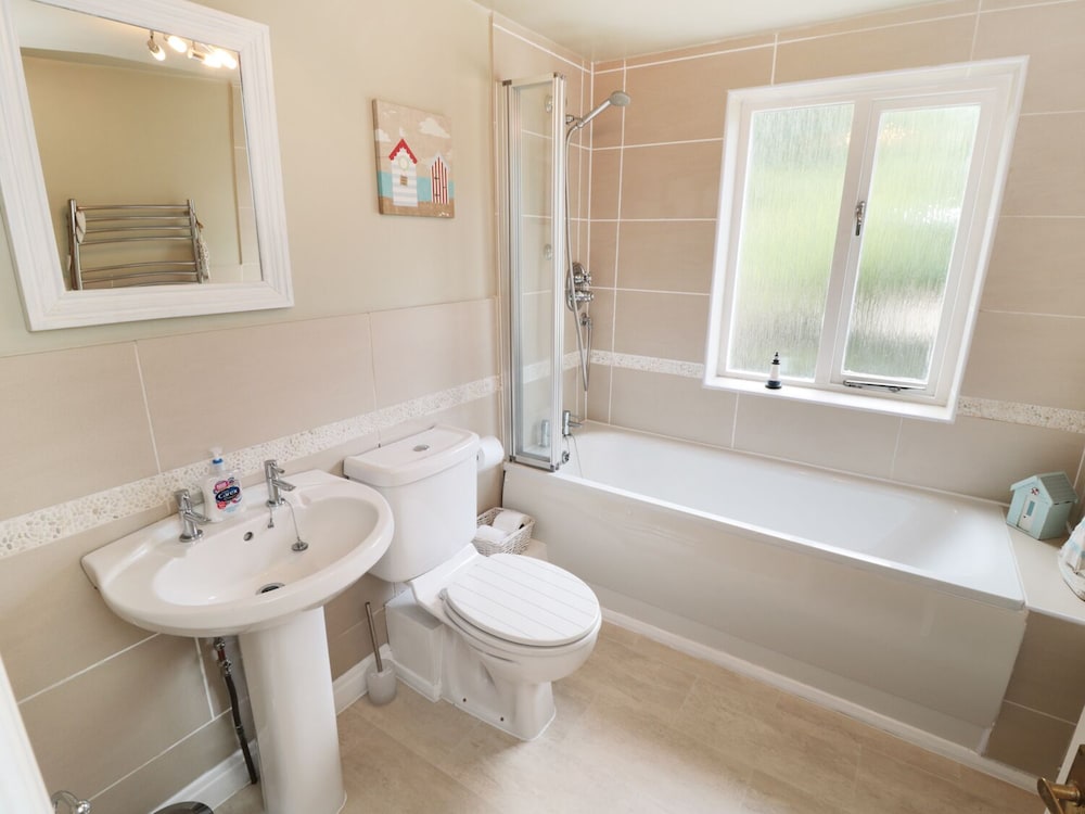 Pear Tree House view 3
