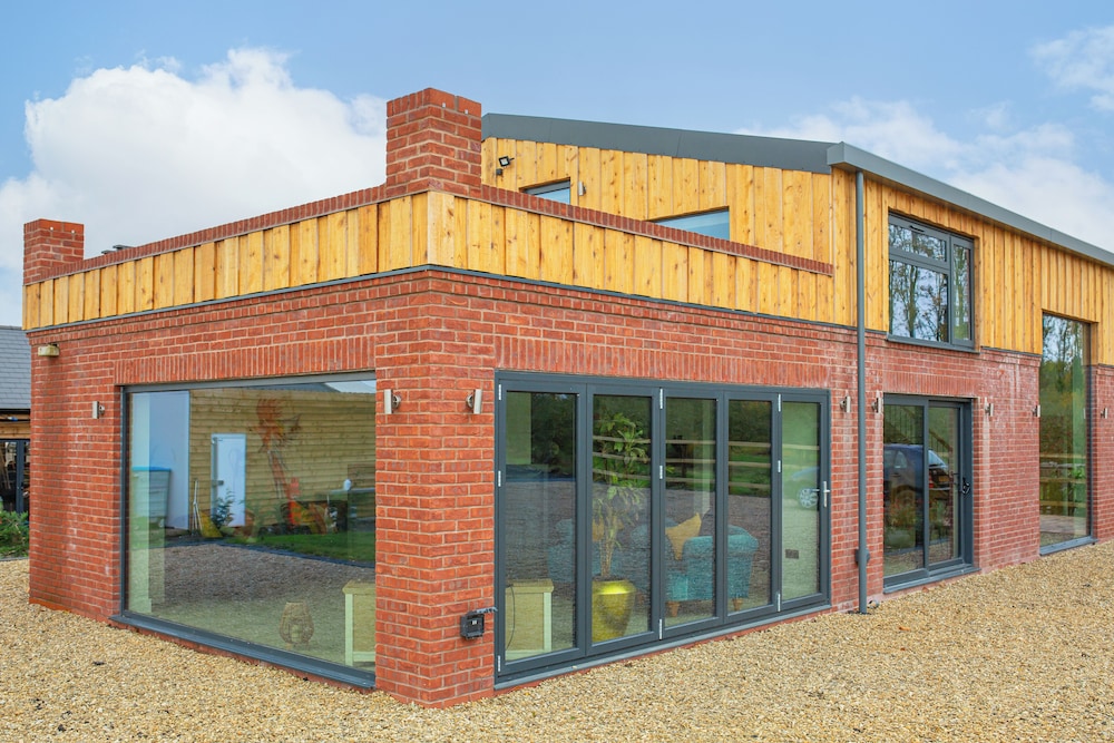 Beautiful Barn Conversion-Escape for 12
