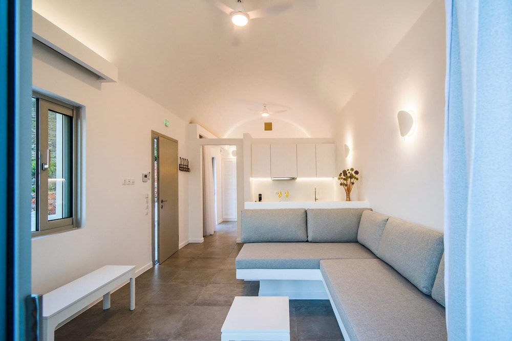 Makrikythera Luxury Suites - Private Pool Nest view 4