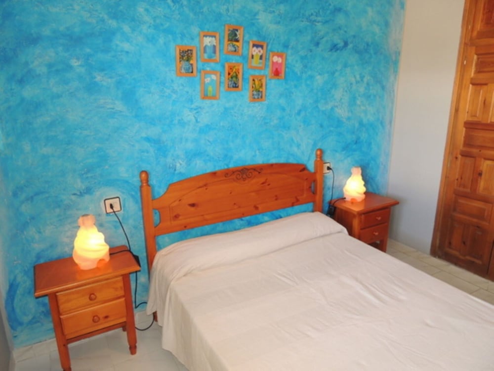Pretty Apartment Near Roses Beach