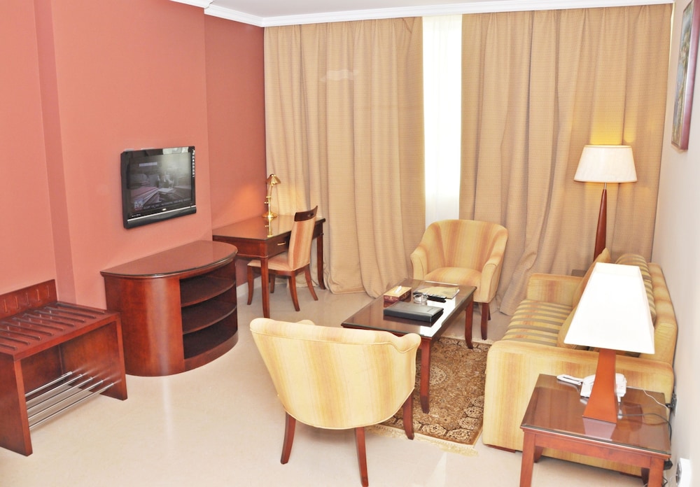 Abu Dhabi Vacations - Ramee Royal Hotel Apartments - Property Image 9