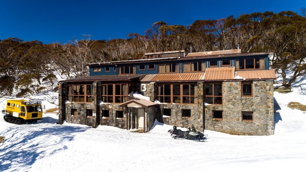 Boonoona Ski Lodge