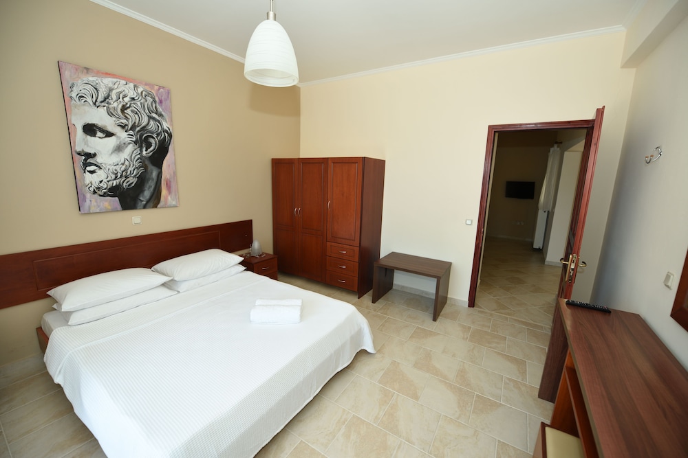 Platakia Blu photo 2