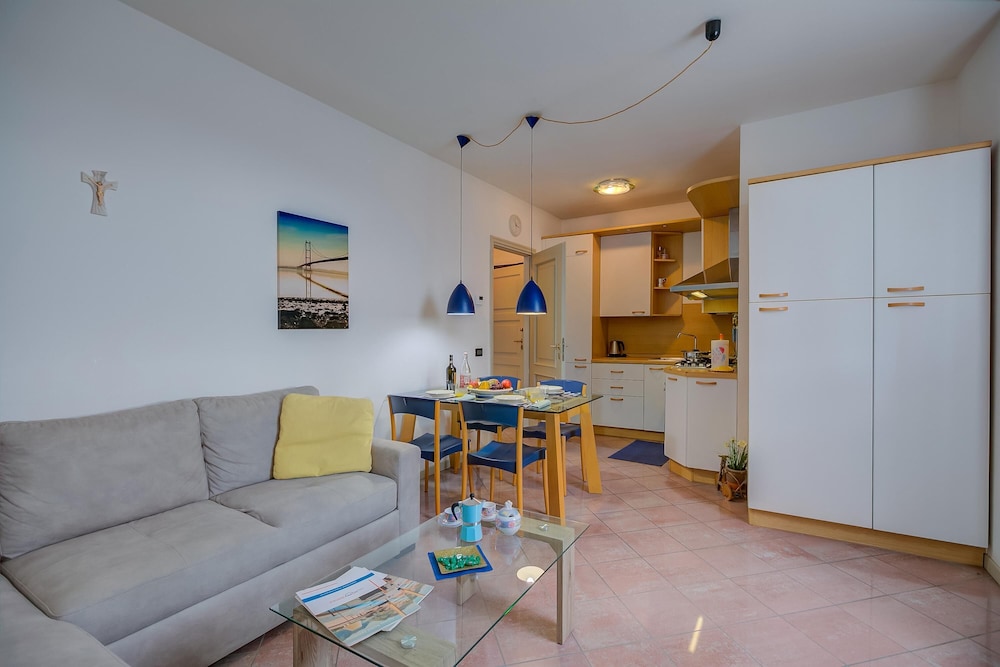 Casa Mirabella With Lake View view 5