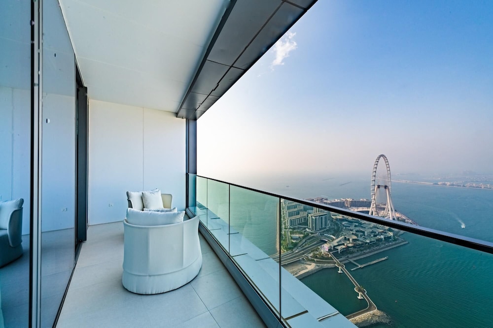 Sea View Urban Retreat in Address JBR