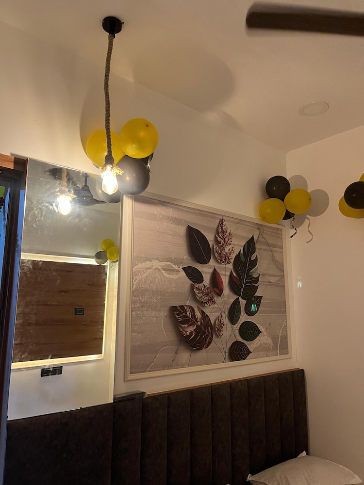 Mahaveer Lodge