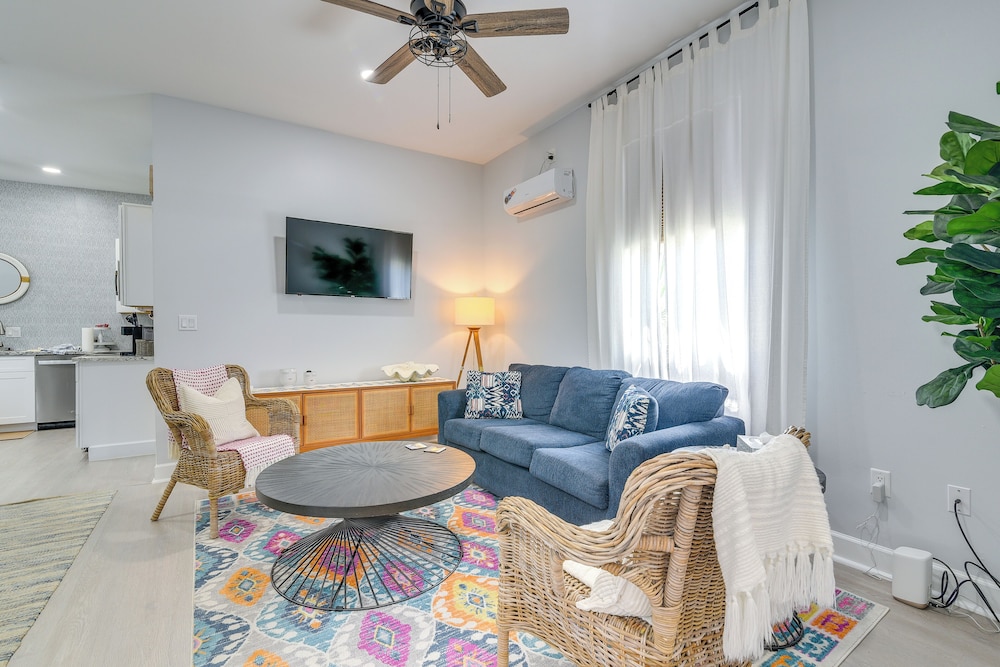 Walk to The Strand: Home in Historic Galveston