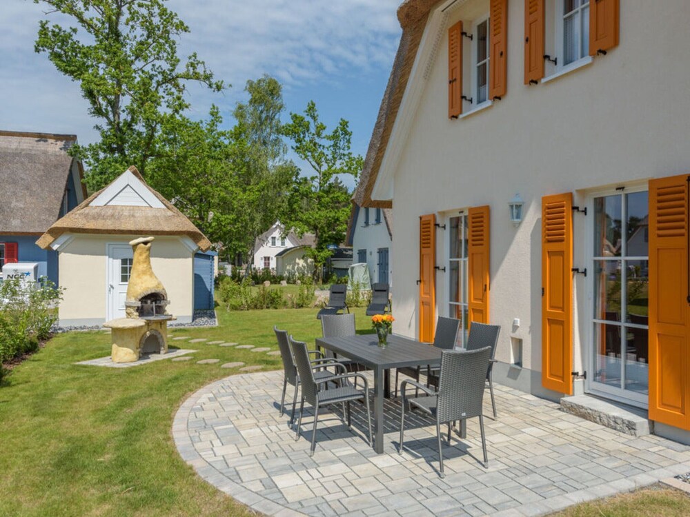 Adlerhorst Modern Retreat