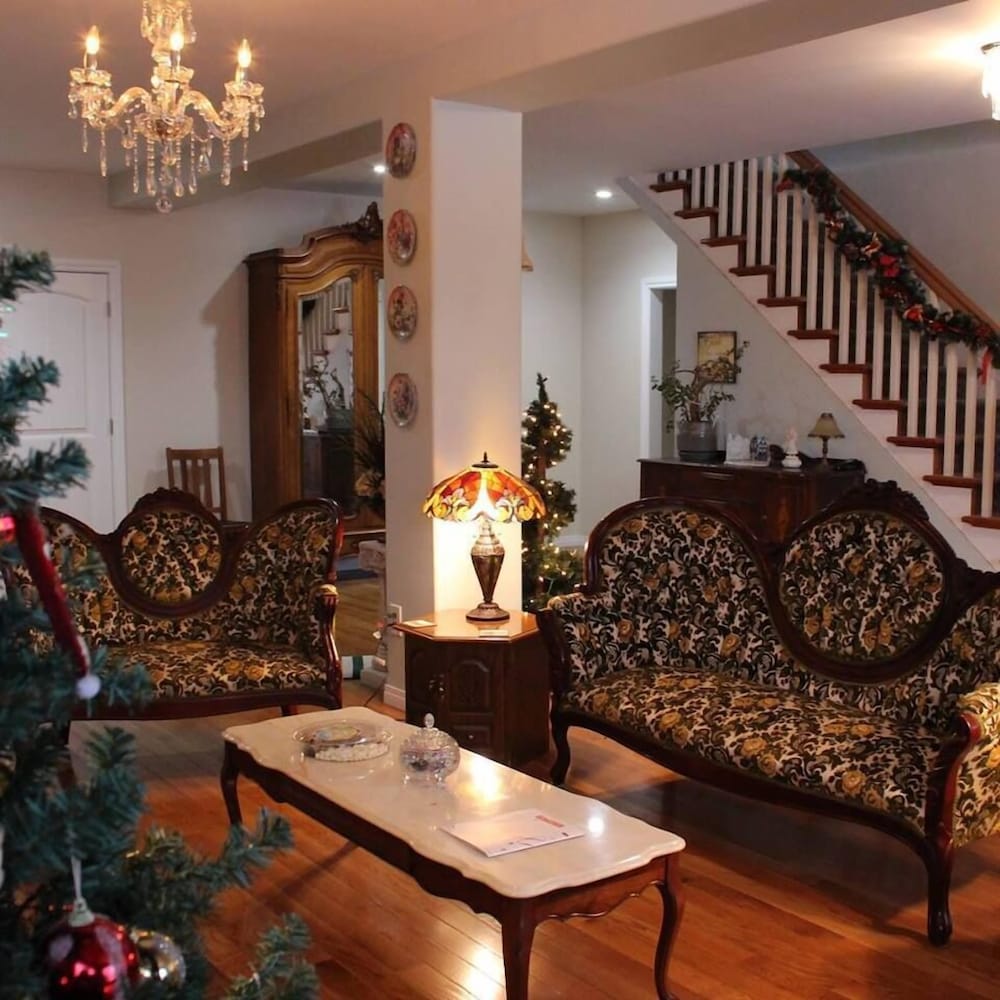 Honeycomb Bed & Breakfast