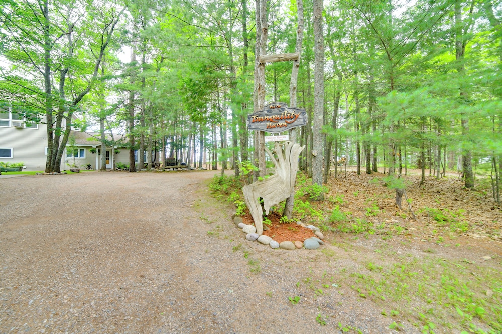 Private Beach! Year-round Lake Superior Retreat