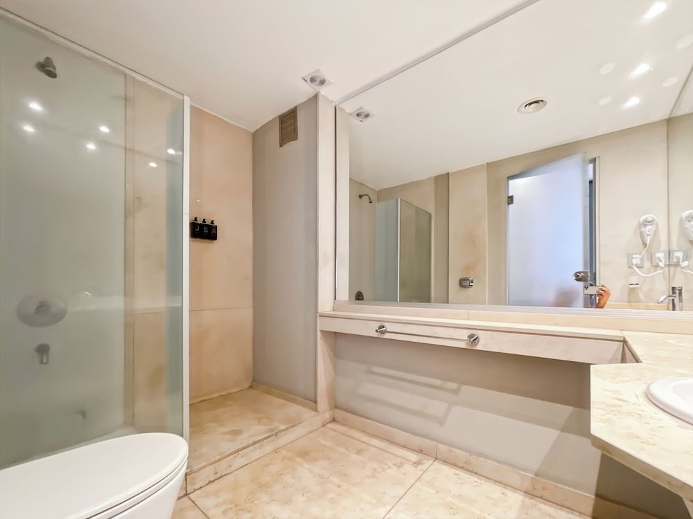 Ayres Suites Cochabamba