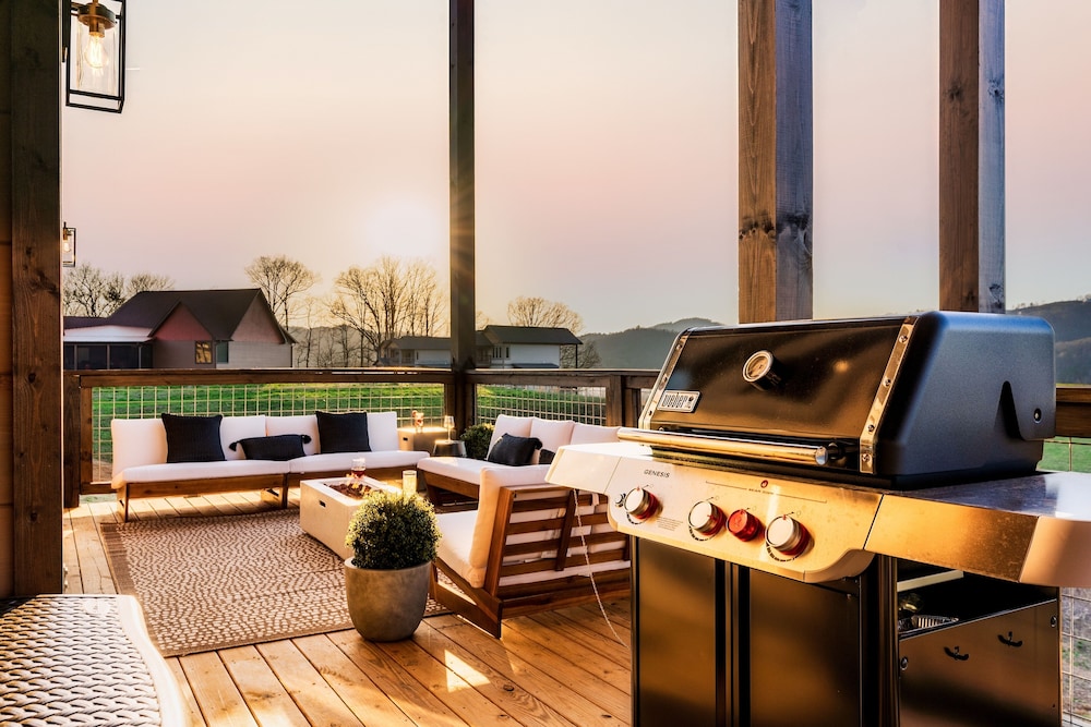 The Luxe 4 Bedroom Cabin