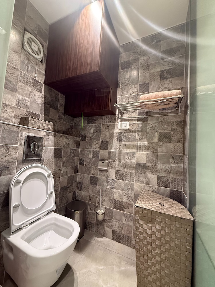 Charming Amman Apartment With Modern Amenities
