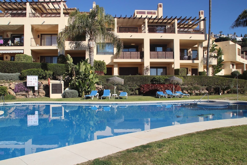 Garden Apt In Los Pinos, Los Arqueros Golf
