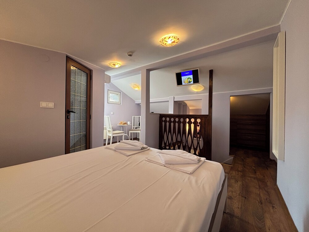 Lopera Guest House