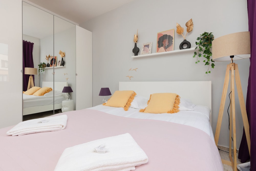 Symboliczna Apartment Warsaw by Renters view 2