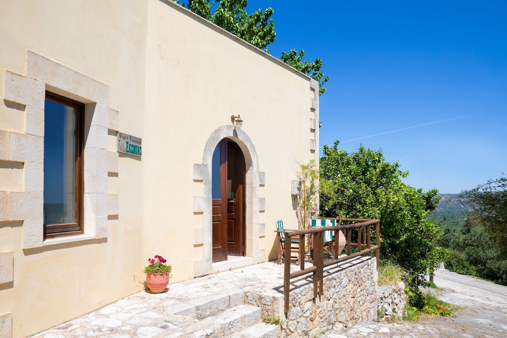 Olga s Filoxenia - Villa Erontas