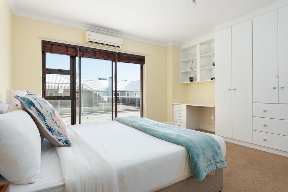 Harbour Close 18 view 5