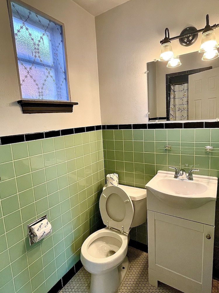 Aldeco Motel - Property Image 9