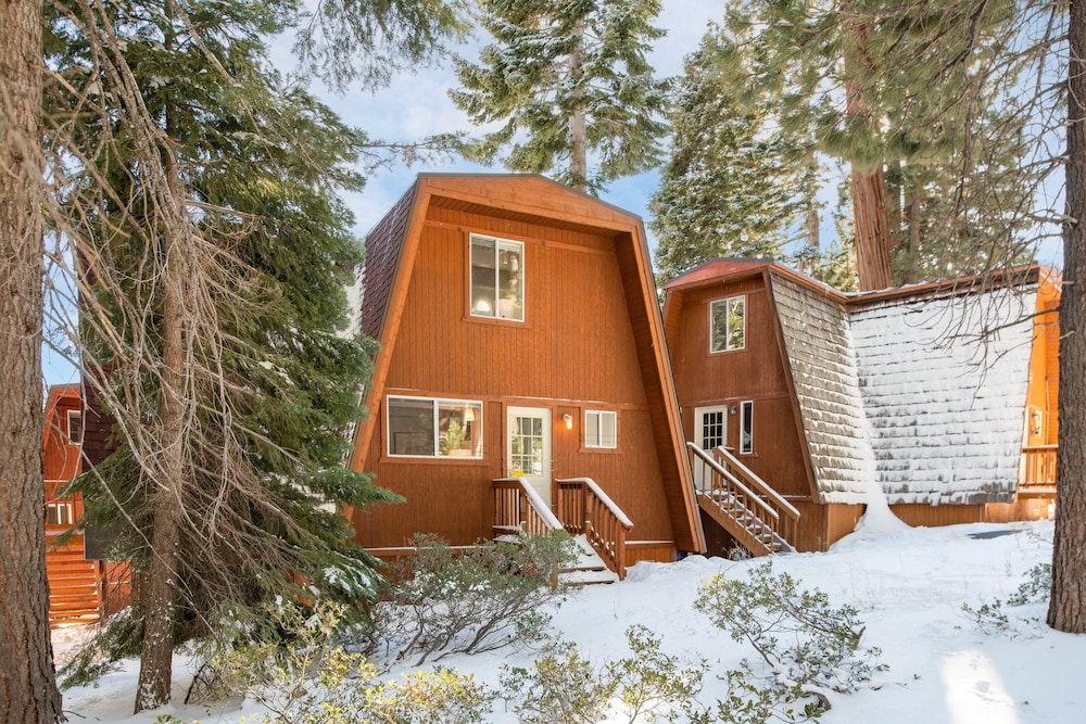 Chickaree by Avantstay A-frame w/ Mountain Views - Property Image 5