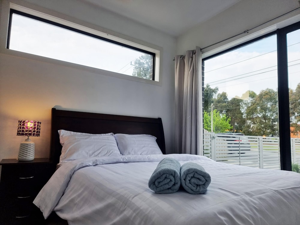 Rosie Townhouse at Gordon - Prime Location