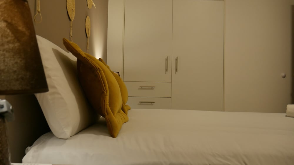 Park View Hostel & Suites