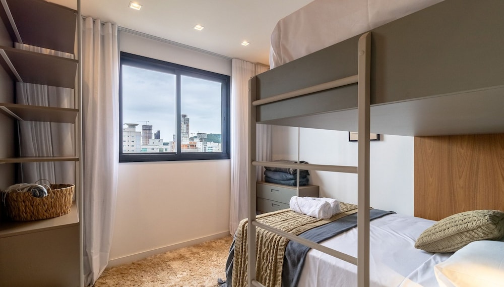 MHF II Apts Variados em Prédio com Vista para o Mar em Itapema