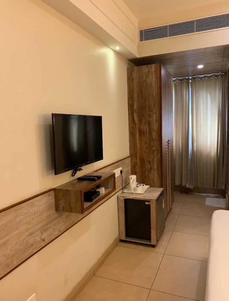 Hotel Thanmayi Inter National
