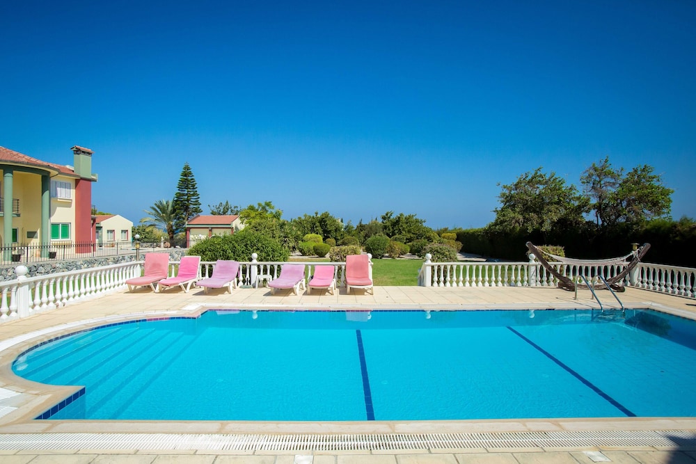 Villa - Sleeps 14 - Private Pool - Cinema Room