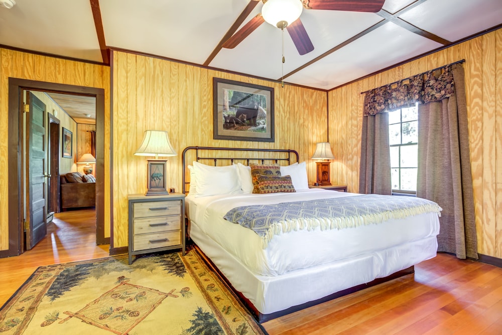 Grand Lake Lodge