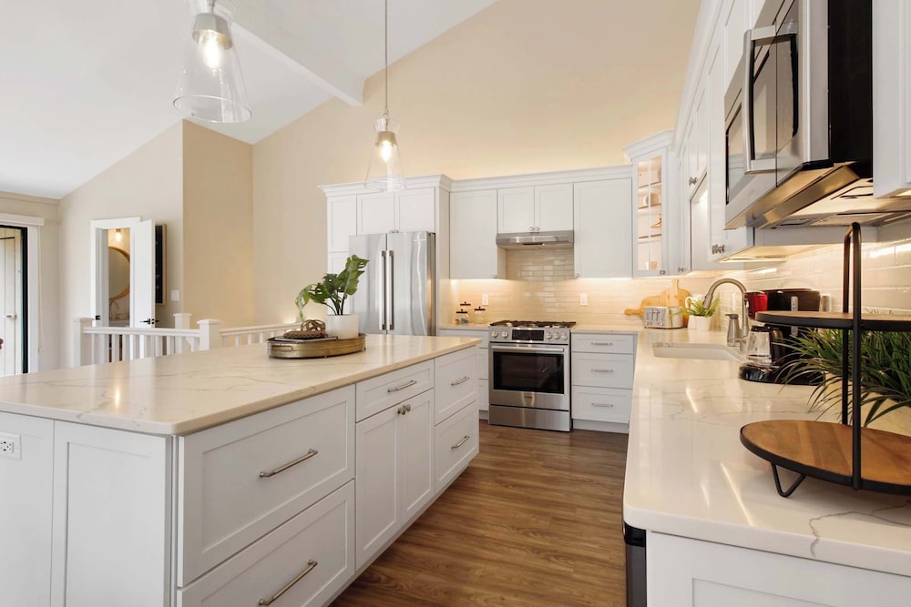 Abbey Springs - Private Community & Amenities!