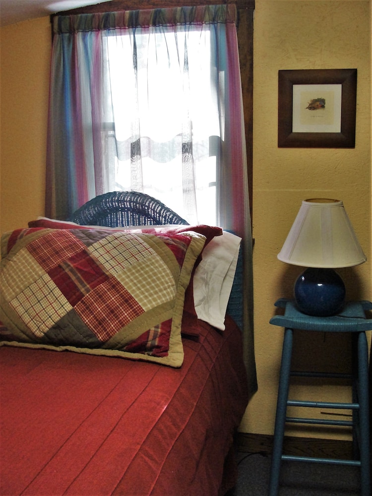 Lexington Vacations - DeHart Cabin - Property Image 2