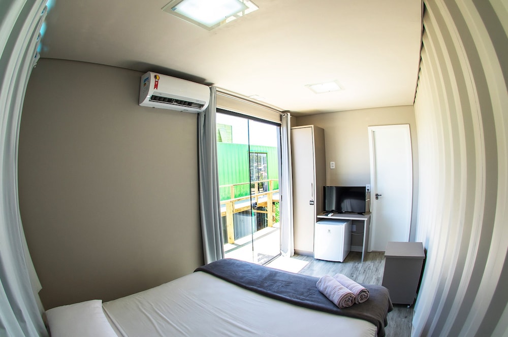 Innbox - Praia Do Rosa - Hostel