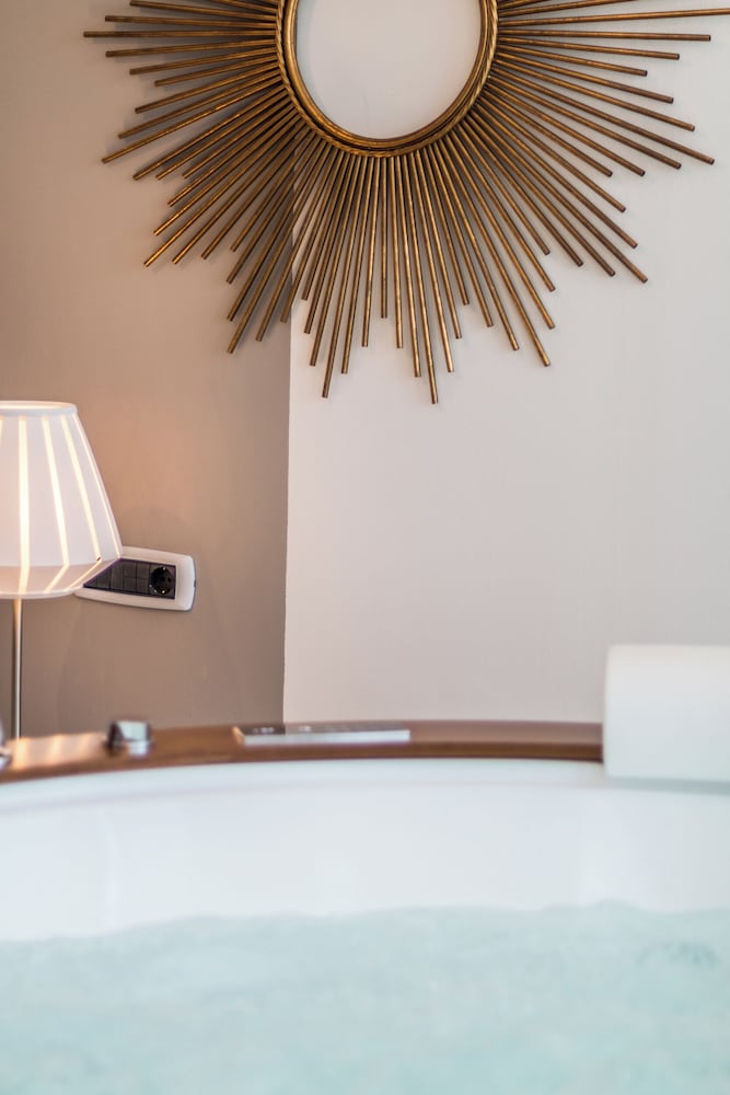 4 Star Suite SPA