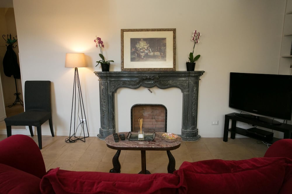 Your Prestigious Penthouse at the Spanish Steps