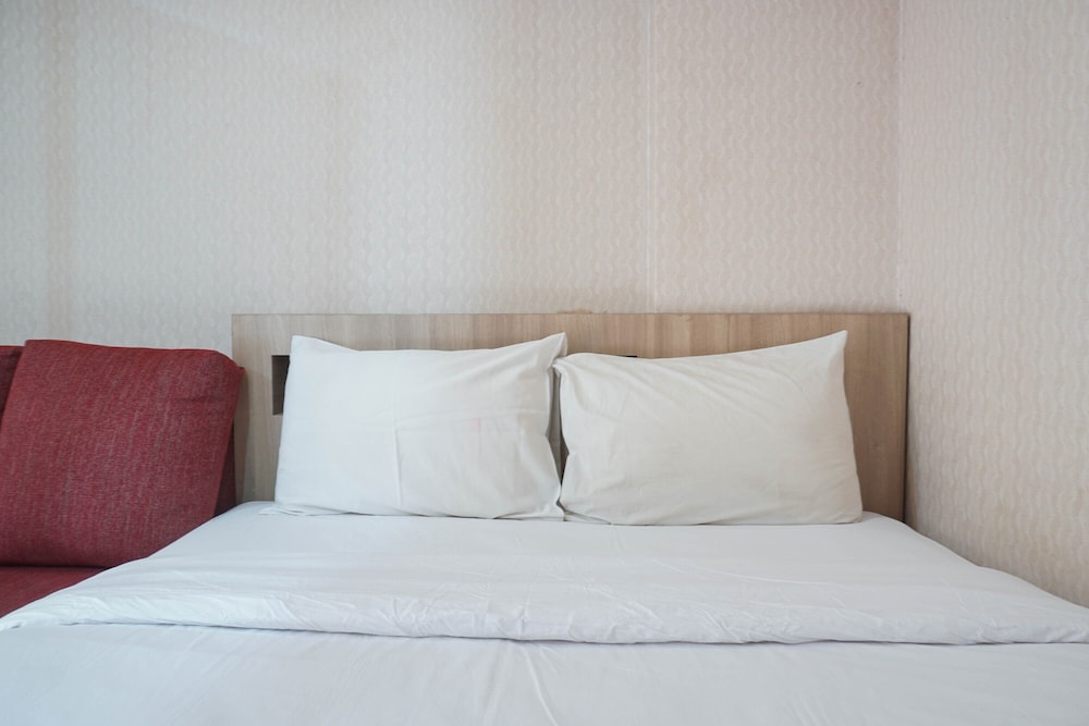 Comfortable Studio Room At Kebagusan City Apartment
