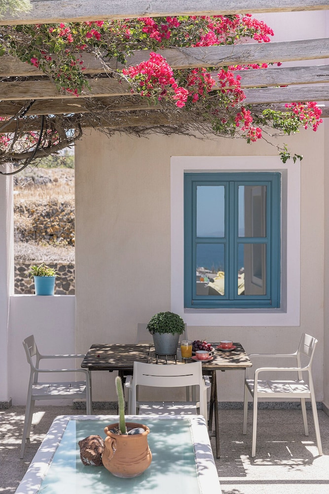 GTK Santorini Oia Sunset Villas
