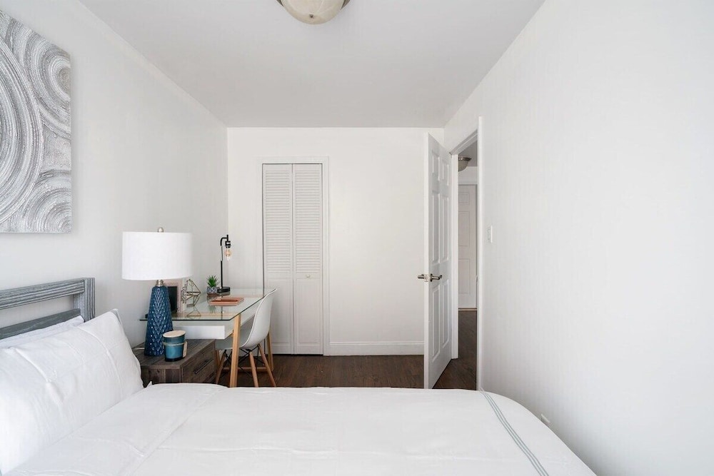 1435 UES Apartment