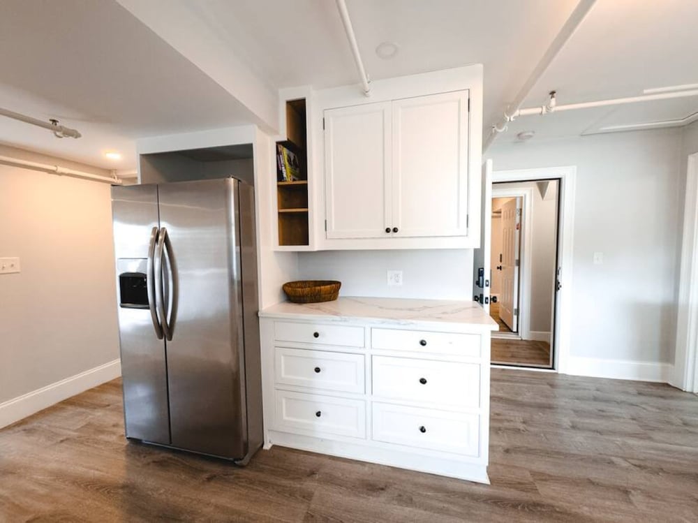 Water Access 5-bed 2-bath Retreat