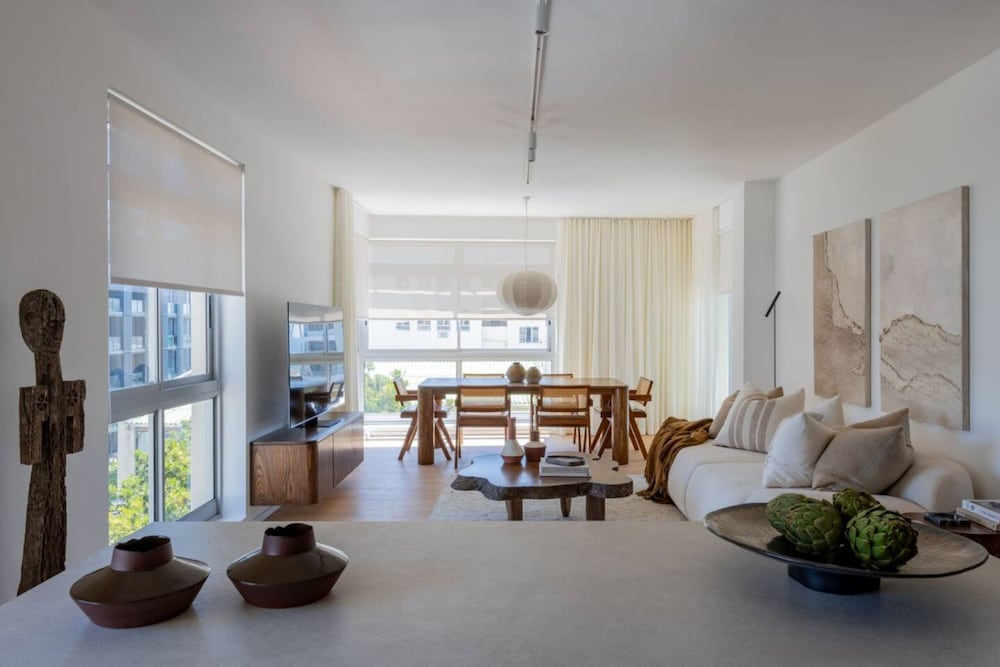 Casa Mia Lux - Sea Point 2 Bedroom Apartment