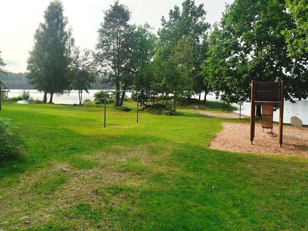 Photo 33