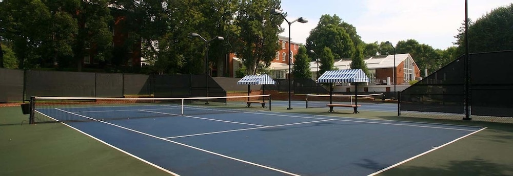 The Martha Washington Inn And Spa
