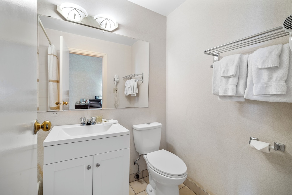Guelph Vacations - Royal Inn and Suites at Guelph - Property Image 10